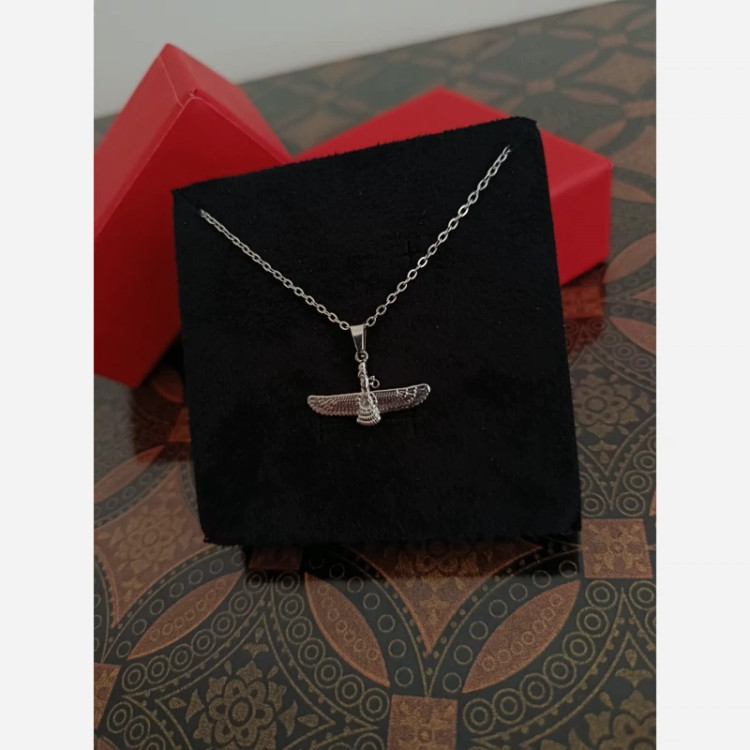 گردنبند مردانه مدل فروهر رنگ ثابت سایز کوچیک اقساط 4 ماهه
